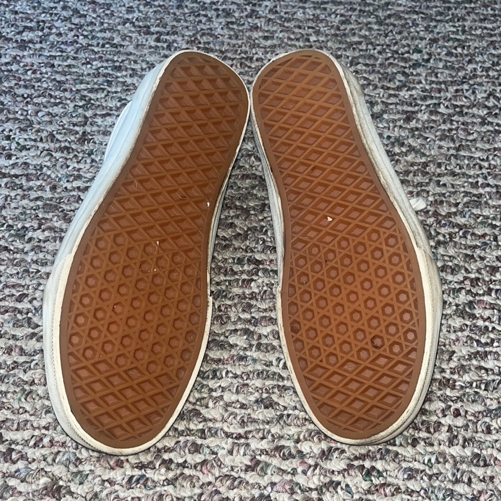 Vans - Picture 5 of 7